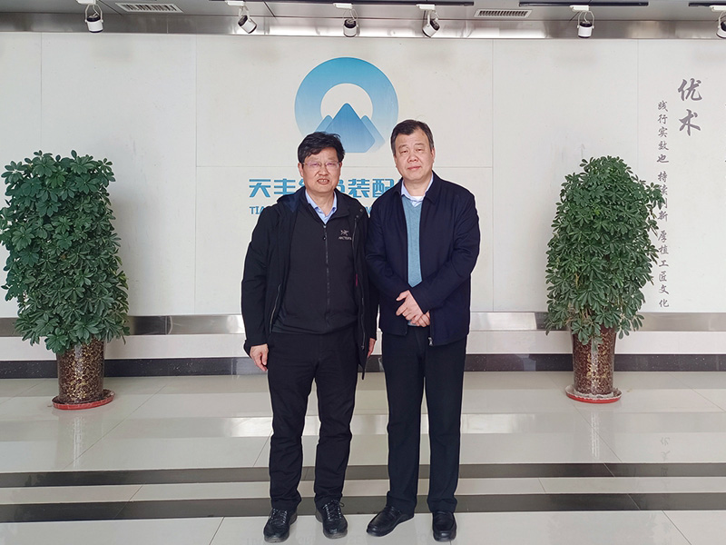 新鄉(xiāng)市人大副主任、高新區(qū)黨工委書記翟洪凱到天豐綠色裝配集團調(diào)研